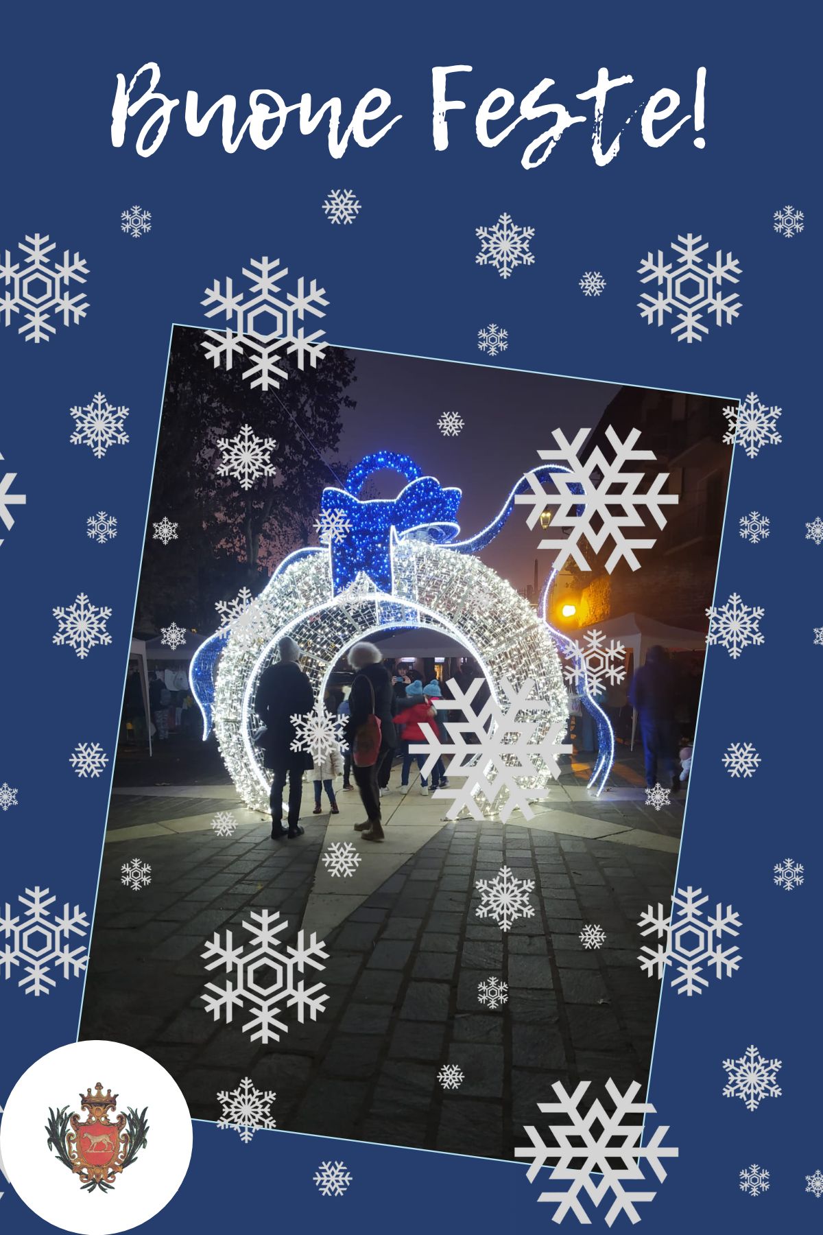Blu Minimale Auguri Natale Biglietto Verticale (3)